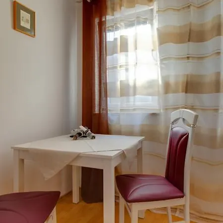 Apartment Nikolina Mali Losinj