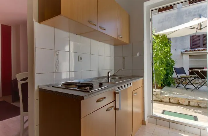 Nikolina Appartement