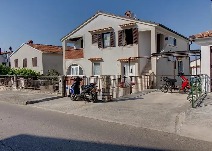 Nikolina Appartement